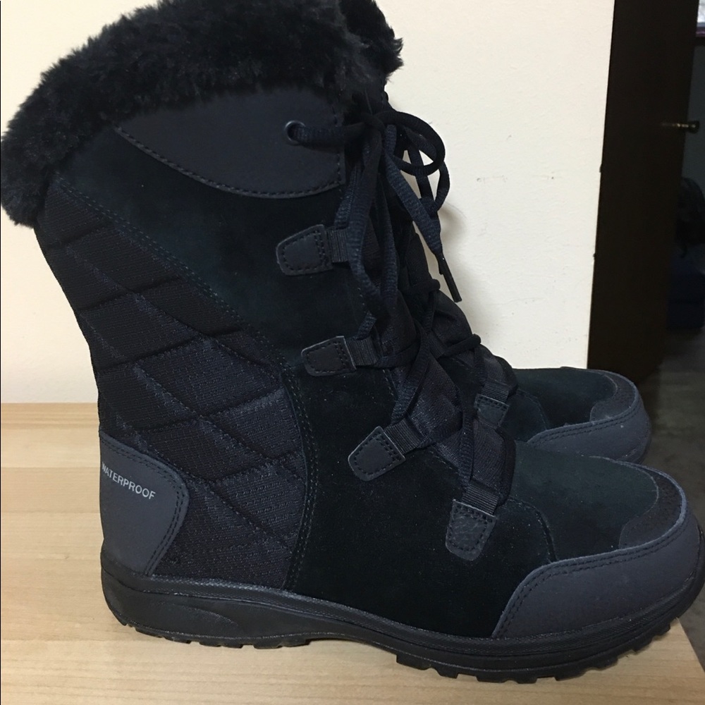 Womens Ice Maiden boots 8 ½ W